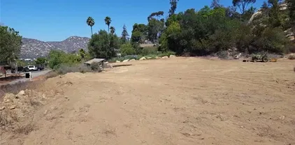 5540 Rainbow Hts, Fallbrook