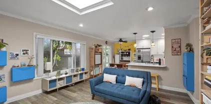 3663 7th Ave Unit 6, Mission Hills