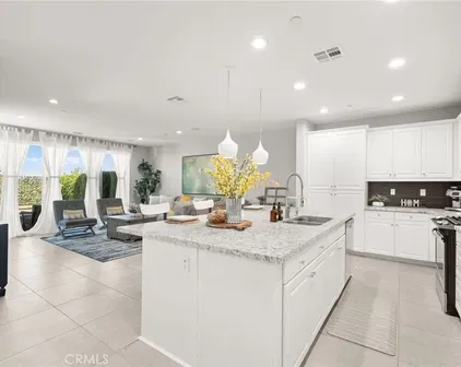 38301 Brookdale Way, Murrieta