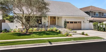 10101 Birchwood Dr, Huntington Beach