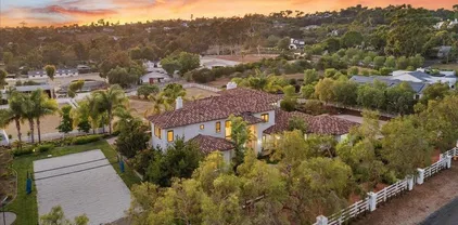 3055 Brookside Ln, Encinitas