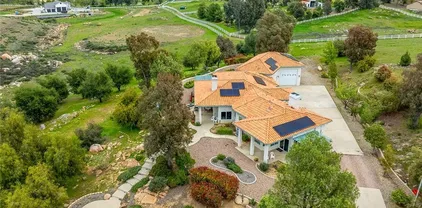 40042 Via Caballos, Murrieta