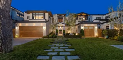 401 Snug Harbor Rd, Newport Beach