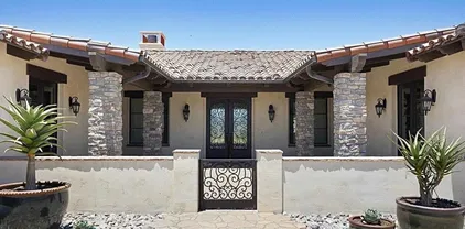 1010 Willowcreek Ln, Fallbrook