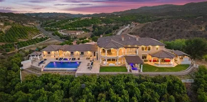 36852 Calle De Lobo Rd, Murrieta