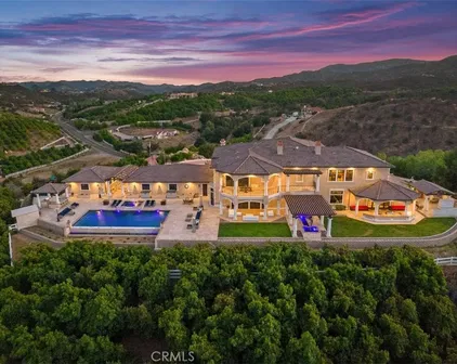 36852 Calle De Lobo Rd, Murrieta