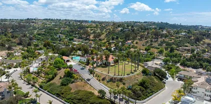 3928 La Cresta Way, Bonita