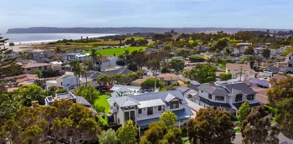 1040 Pine St, Coronado