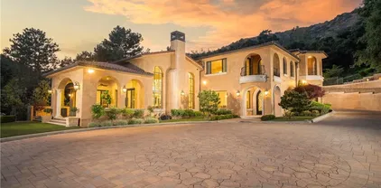 1051 Oak Canyon Ln, Glendora
