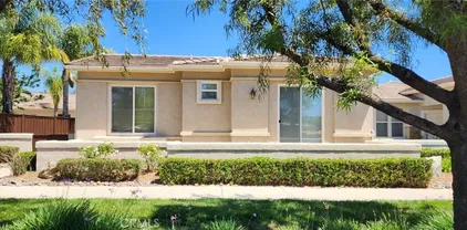 8281 Triplett Ln, Hemet