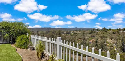 13710 Ahwahnee Way, Poway