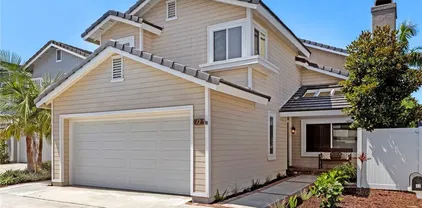 12 Hazelnut, Irvine