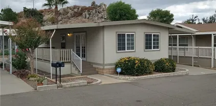 32600 State Hwy 74 Unit 5, Hemet