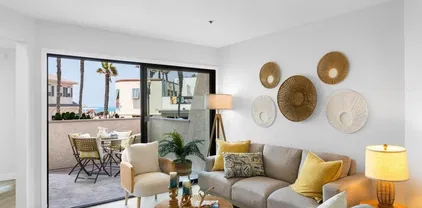 4465 Ocean Blvd Unit 4, Pacific Beach/Mission Beach