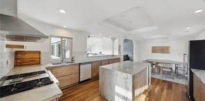 44310 Calle Bernardo, Temecula