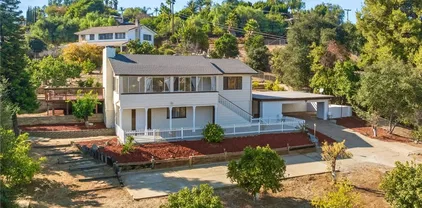 2401 Sunset Dr, Escondido