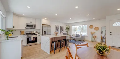 8896 Belfast Cir, Mira Mesa