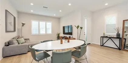 153 Spectacle, Irvine