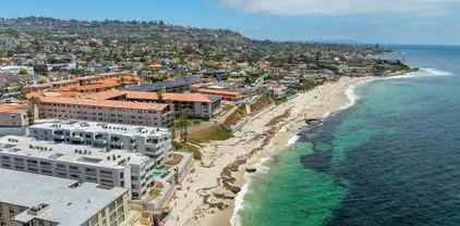 100 Coast Unit 405, La Jolla
