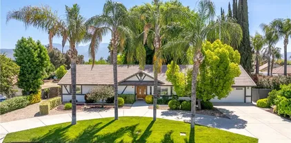 274 N Hemet St, Hemet