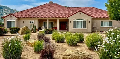 10204 Mount Olympus Valley Rd, Fallbrook