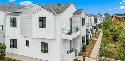 1501 Livorno Pl Unit 104, Encinitas