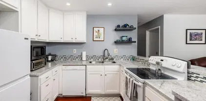 214 Woodland Pkwy Unit 206, San Marcos