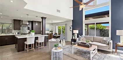 70 Fairfield, Lake Forest