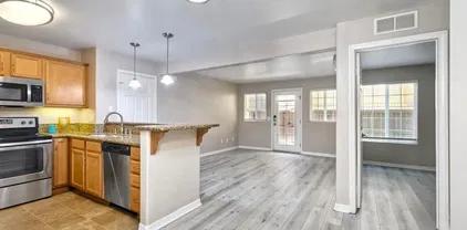 5252 Balboa Arms Dr Unit 169, Clairemont/Bay Park
