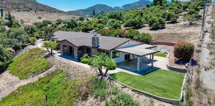 1070 El Paseo, Vista