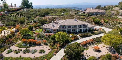 9698 Welk View Dr, Escondido