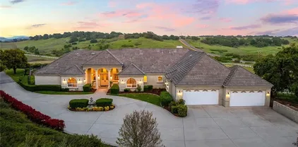 41653 Oak Trail Ct, Murrieta
