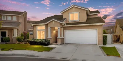 909 Heron Dr, Corona