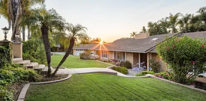13678 Orchard Gate Rd, Poway