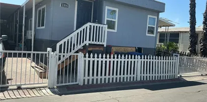 1097 N State Unit 186, Hemet