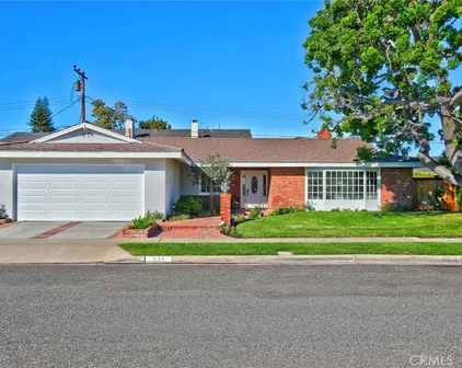 418 E Bay St, Costa Mesa