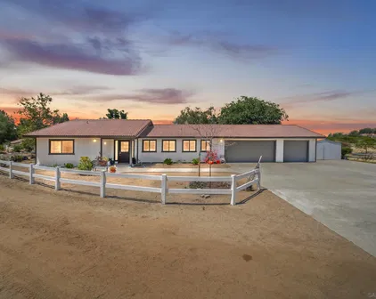 38680 Avenida De La Bandolero, Temecula