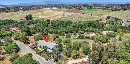 1864 Winterwarm Dr, Fallbrook