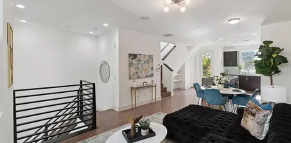 7774 Stylus Dr, Mission Valley