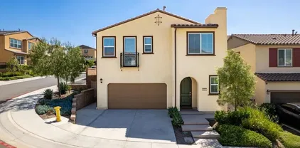 839 Brookdale Dr, Vista