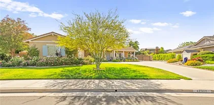 42302 Oregon Trl, Murrieta