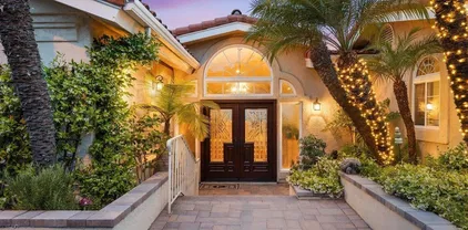6303 Caminito Tenedor, Del Cerro