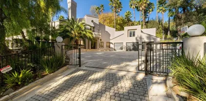1265 Chateau Rd, Pasadena