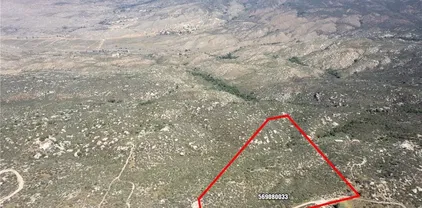 2 Oak Dr, Hemet