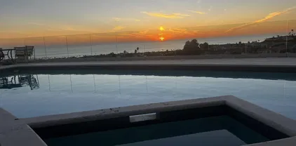 5476 Castle Hills Dr, Pacific Beach/Mission Beach