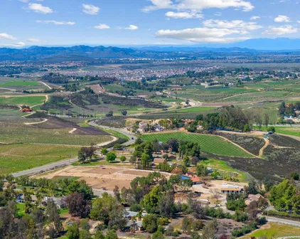 34020 Madera De Playa, Temecula