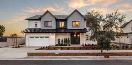 3755 Adams St, Carlsbad