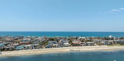 3366 Bayside Walk, Pacific Beach/Mission Beach