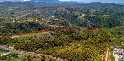 22103 Carancho, Temecula