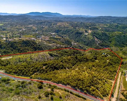 22103 Carancho, Temecula